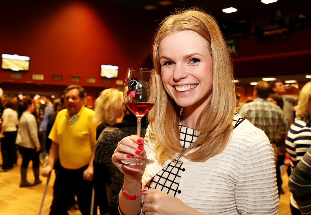 str._61_vino.jpg Thumbnail