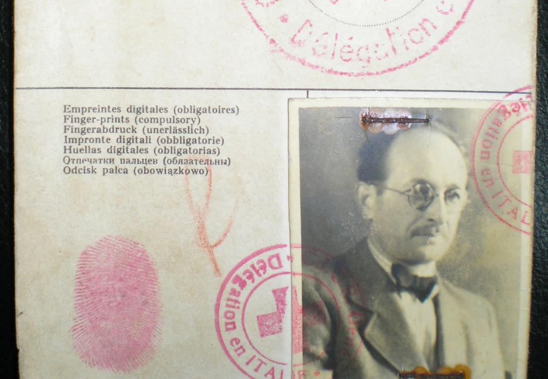 wp_eichmann_passport.jpg Thumbnail